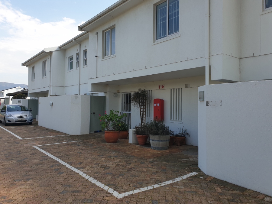 To Let 3 Bedroom Property for Rent in Diep River Western Cape